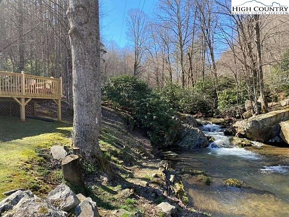 3rd image of 214 Davis Ridge Road