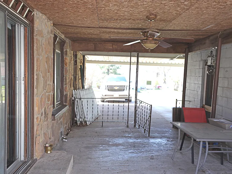 525 E Jackson Ave — Photo 13