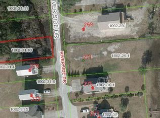 20 Riverside Dr, Sneads Ferry, NC 28460
