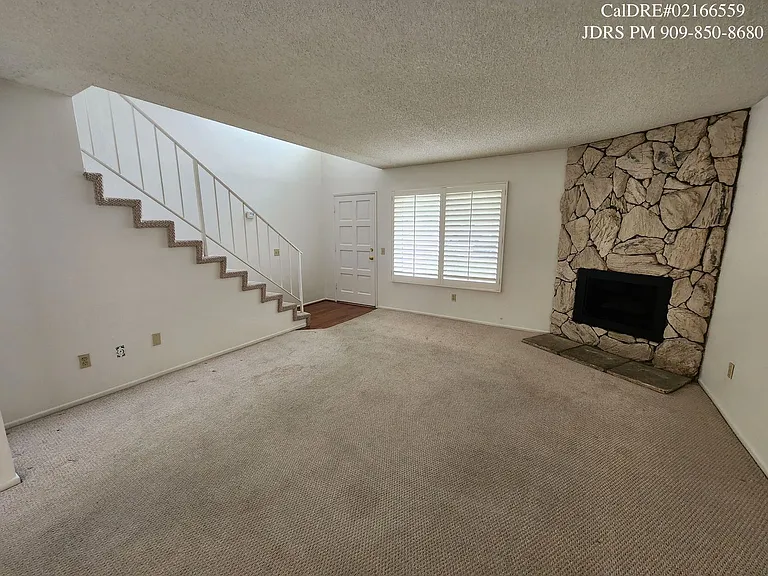 124 E Colorado Blvd #A — Photo 3