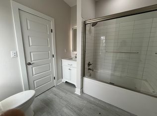 515 E Washington St #16626648, Charles Town, WV 25414