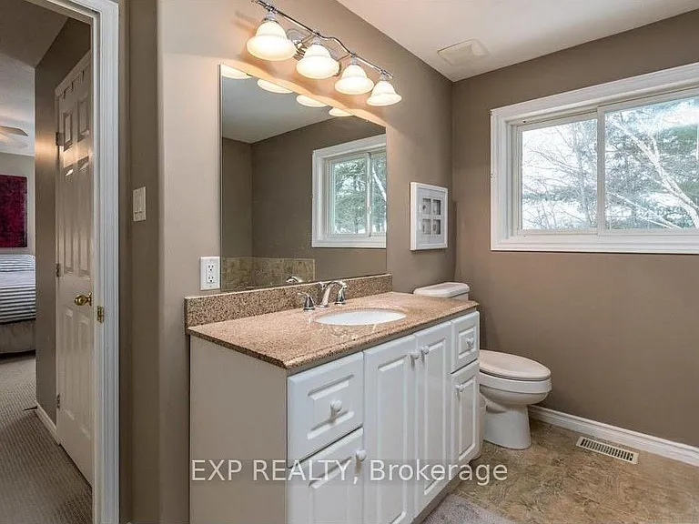 11 Pepperidge Way — Photo 10