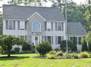 31 Beacon Hill Rd, Derry, NH 03038