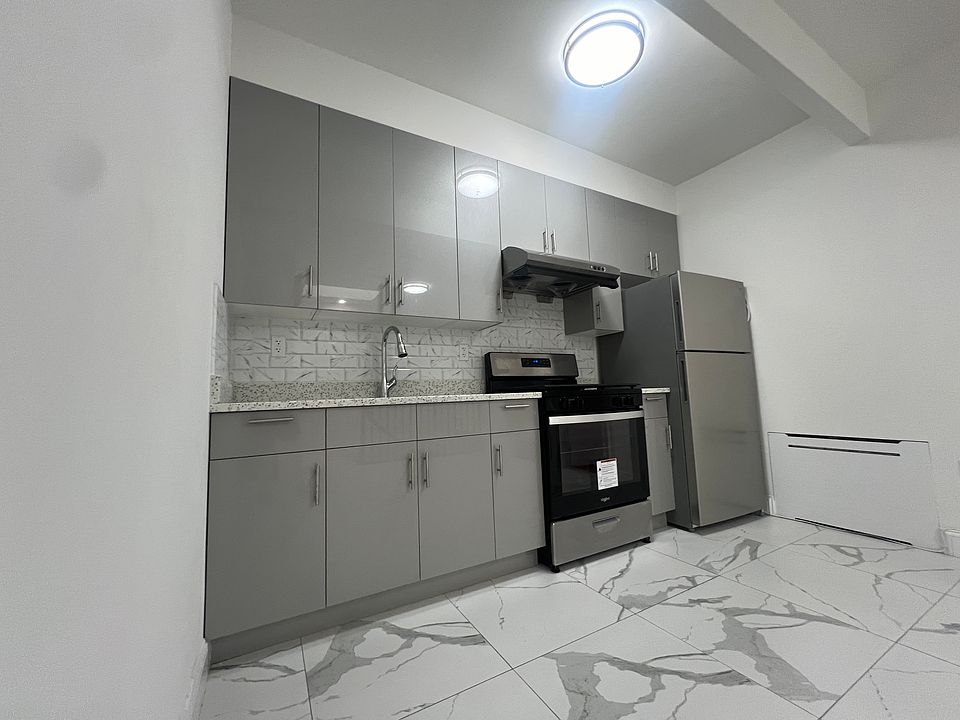 1st image of 8279 164th Pl #B