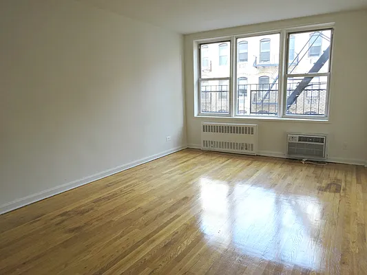 Rented by DSA Realty | media 14