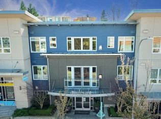 375 Kirkland Ave APT 206, Kirkland, WA 98033