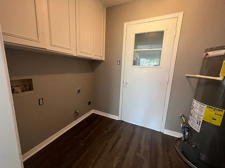 1140 Homewood Dr — Photo 4