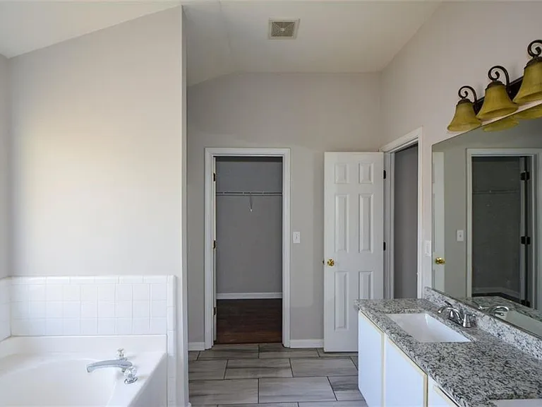 3063 Grace Ct — Photo 25