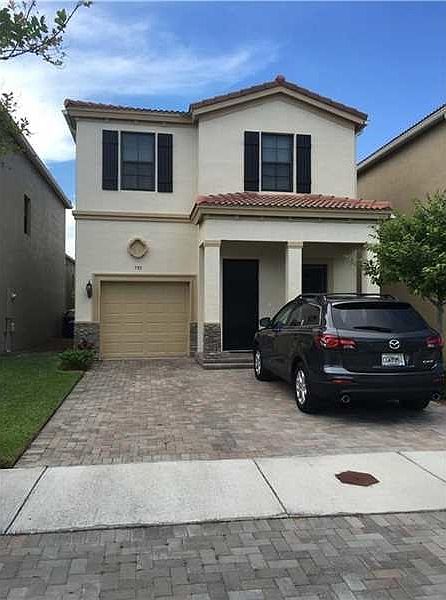 1st image of 795 NE 191st St #101