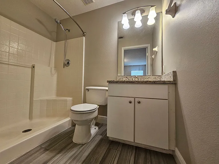 602 S Grand Hwy — Photo 28