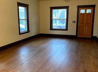 412 S Grape St, Medford, OR 97501