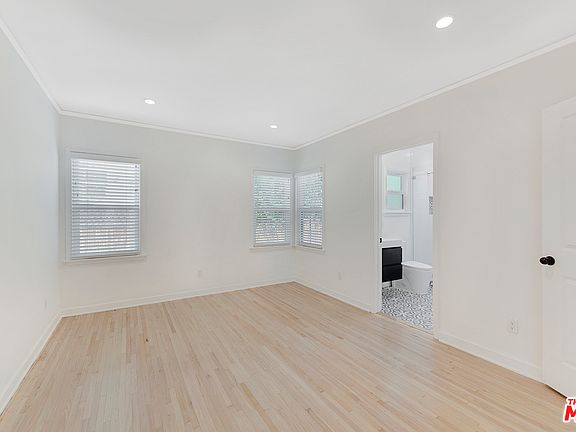 4th image of 1040 Havenhurst Dr
