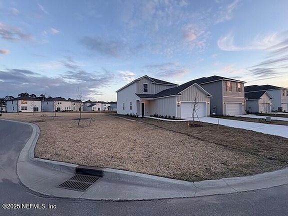 2nd image of 14795 MACADAMIA Lane #112