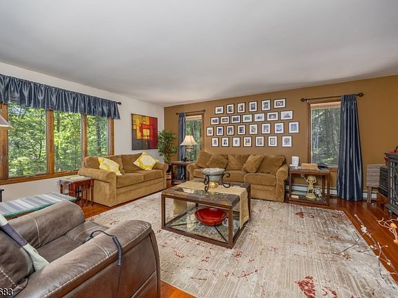 5th image of 1150 Lakeside Dr