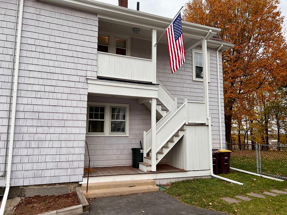 Side Entrance (Private Entrance)