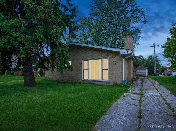 1412 Burnham Ave, Calumet City, IL 60409