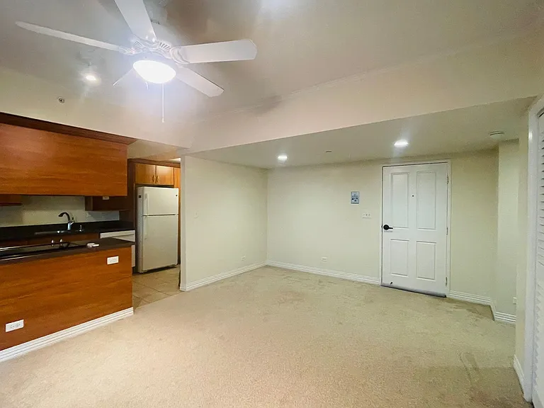 21 Craigside Pl #4C — Photo 2