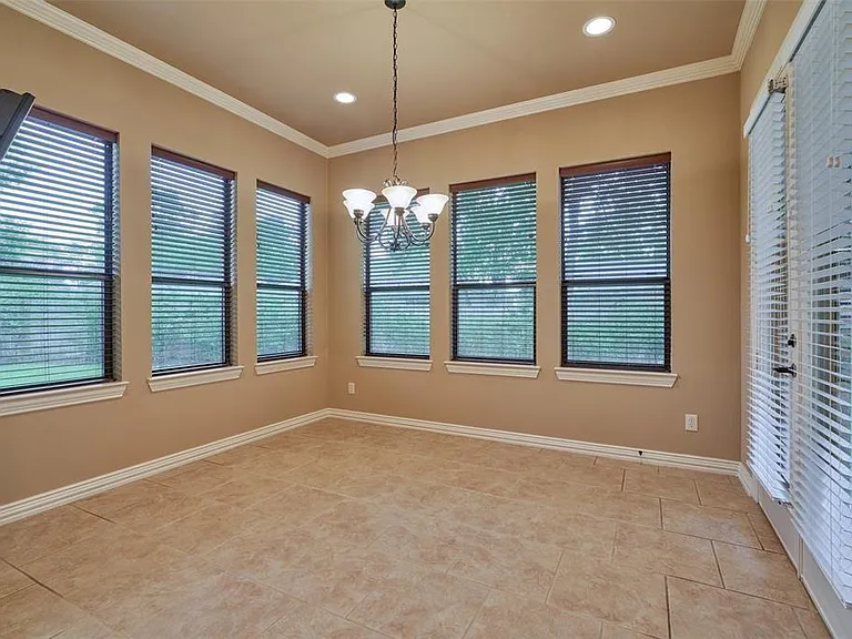 101 E Silverwood Ranch Est — Photo 10