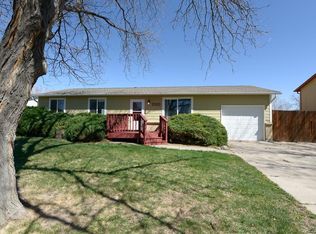 15515 E Greenwood Dr, Aurora, CO 80013
