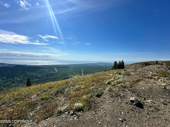 9824 Meadow Rd, Anchorage, AK 99516