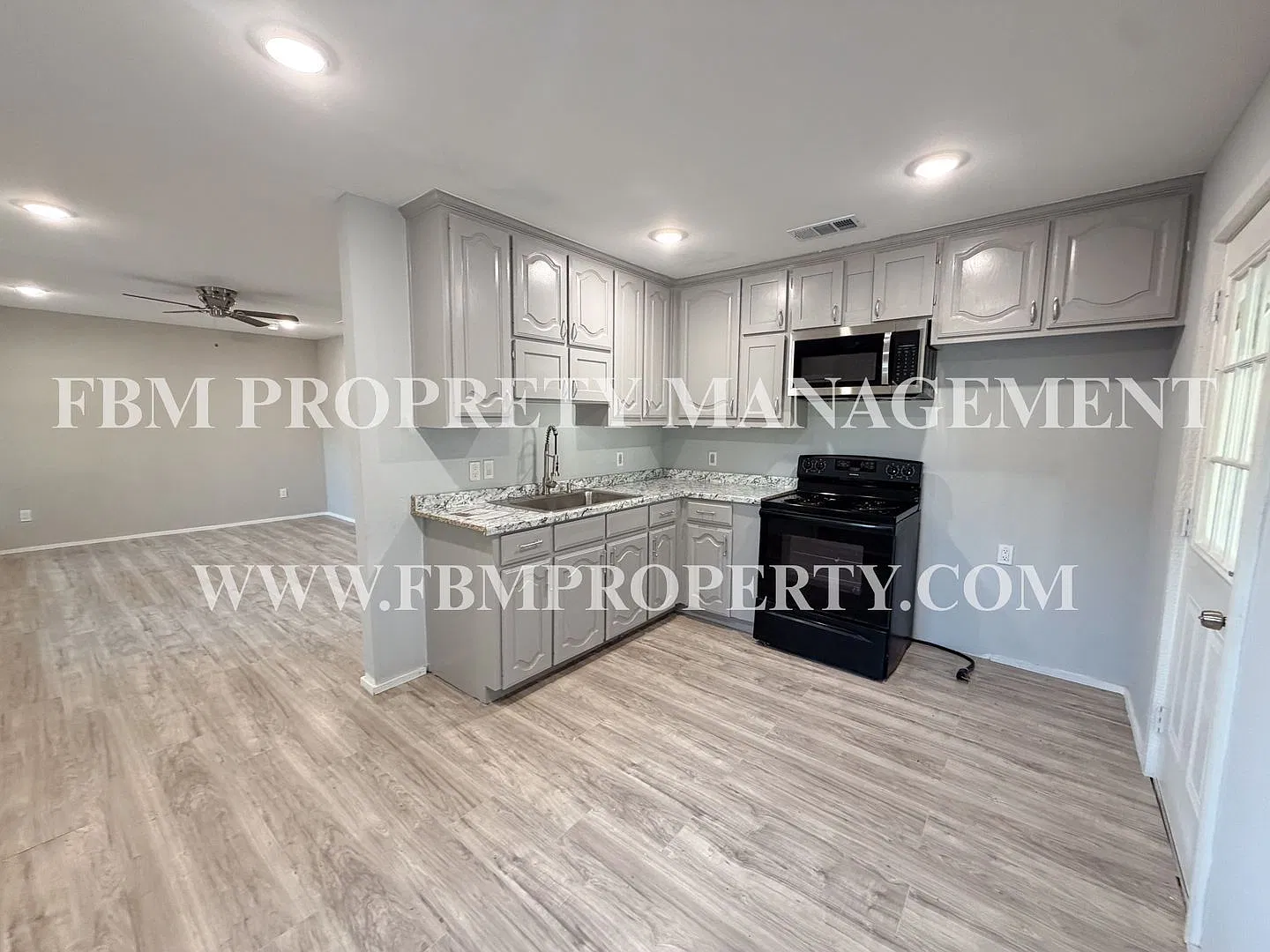 2 bed, 1.0 bath, 800 sqft, $1,350 — Photo 4