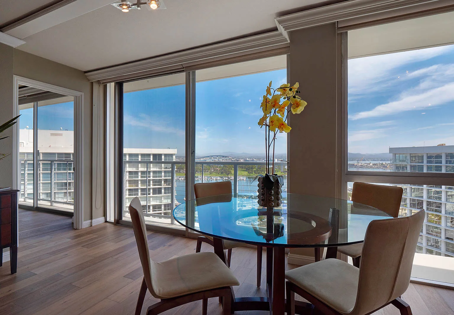 1 bed, 1.5 bath, 850 sqft, $5,000 — Photo 2