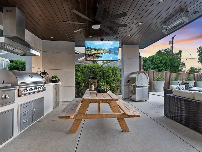 11951 Gladstone Dr — Photo 33