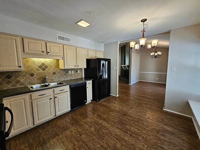7713 Jerome Dr — Photo 5