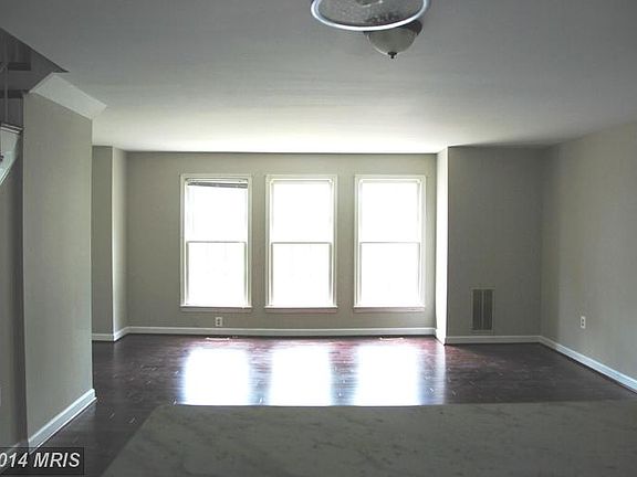 3rd image of 7582 Blanford Ct