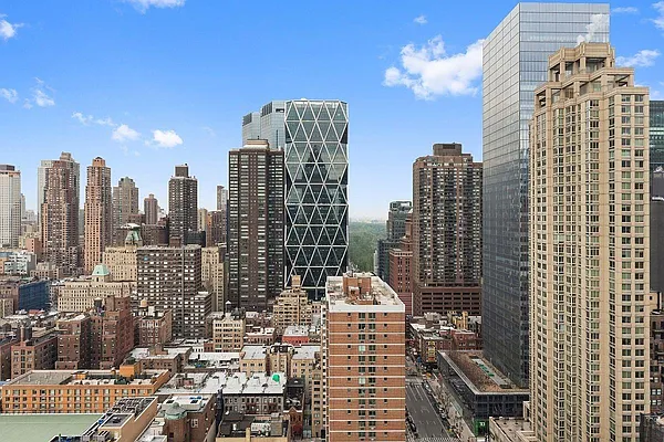 Sold by Engel & Völkers New York City | media 19