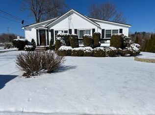 2073 Hammond St, Hermon, ME 04401