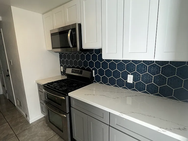 1647 London Cir — Photo 7