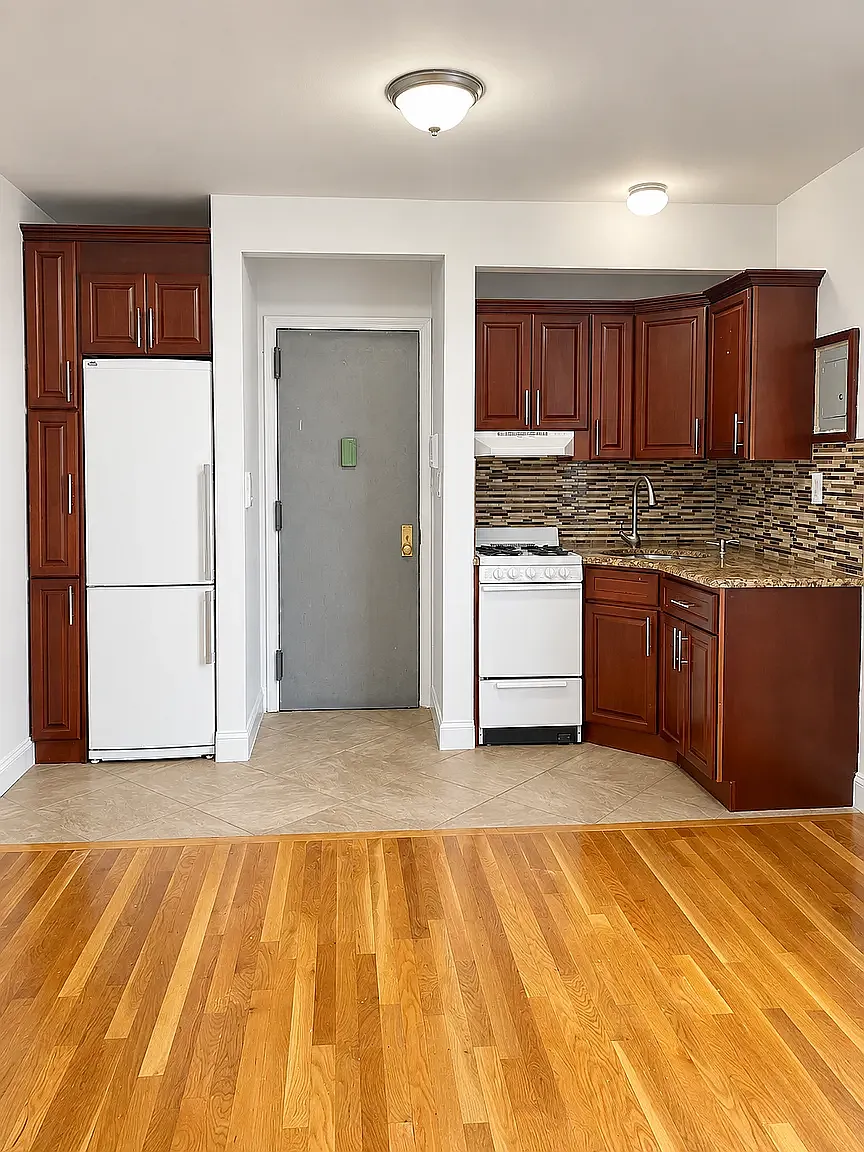 57 Herkimer Street — Photo 3