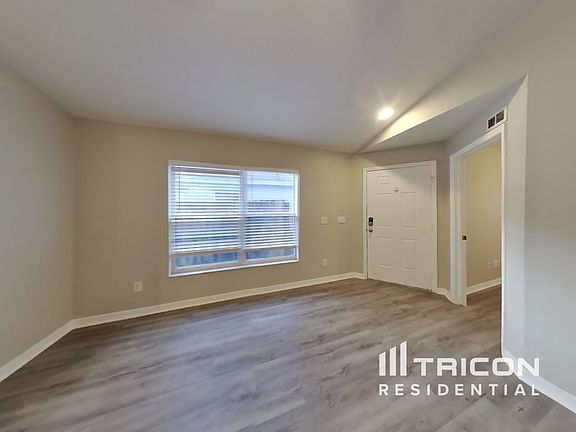 3rd image of 14930 Deer Meadow Dr