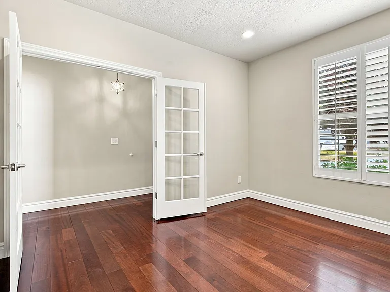 1360 E Foxmont Ln — Photo 5