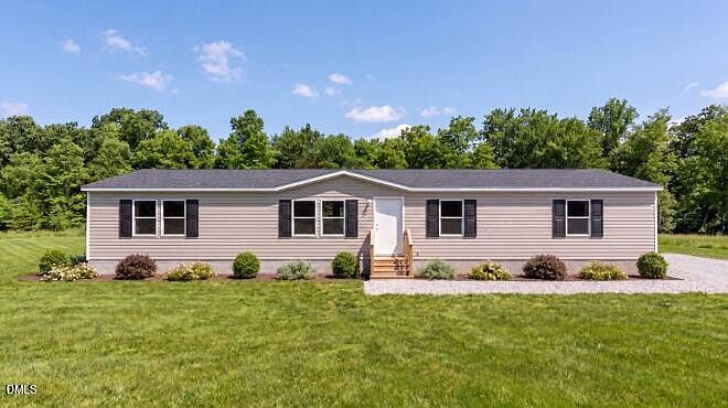 1st image of 110 Sandy Plains Ln