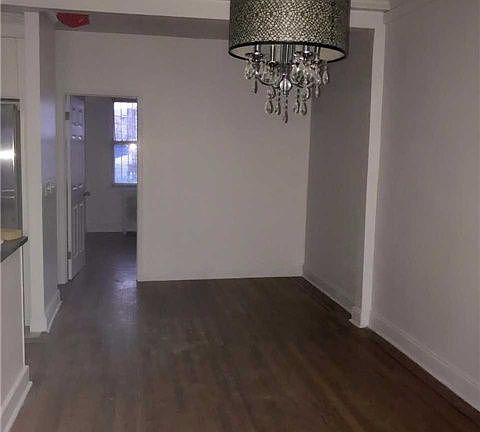 4th image of 3355 60th St #1