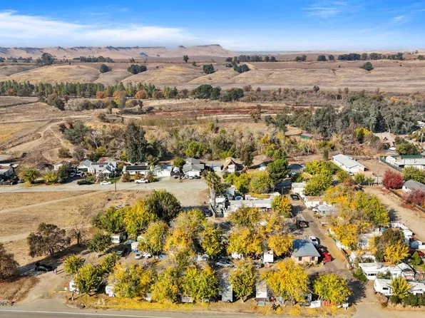 17045 N Friant Rd, Friant, CA 93626