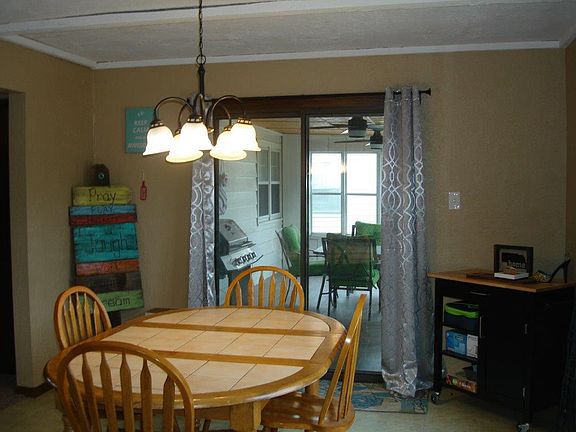 2nd image of 3209 Idlewood St