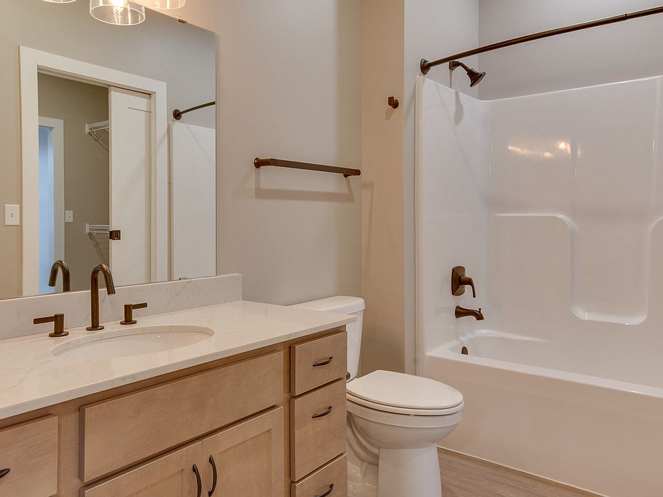 Bella Rose Apartments Bathroom