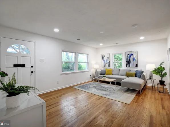 11013 Berry Rd, Waldorf, MD 20603