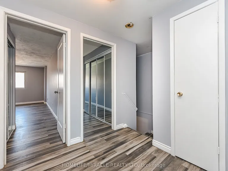 72 Carleton Pl #72 — Photo 23