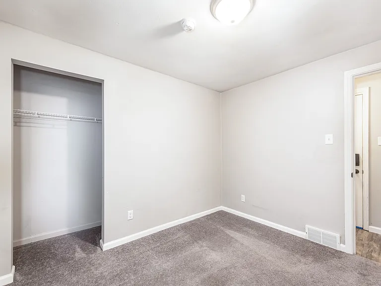 304 Boggs Ave — Photo 12