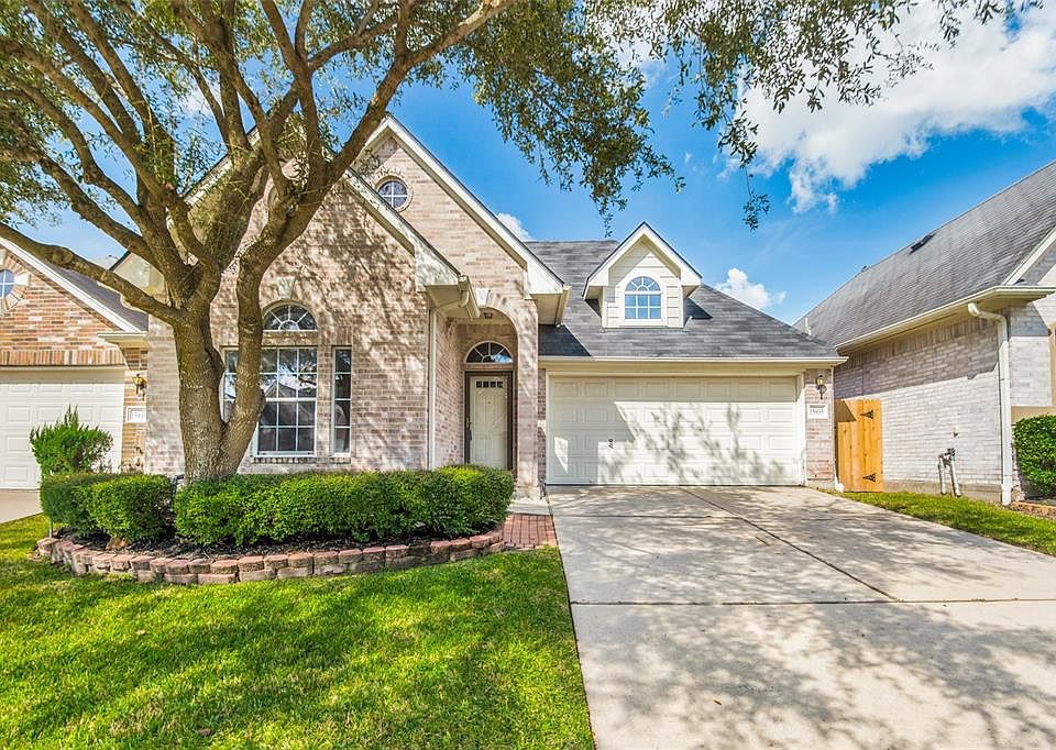 1st image of 15935 Cottage Ivy Cir