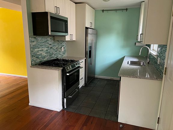 4th image of 1108 Belmar Pl