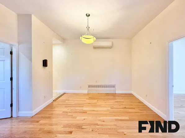 169 Sackett Street image 5 of 27