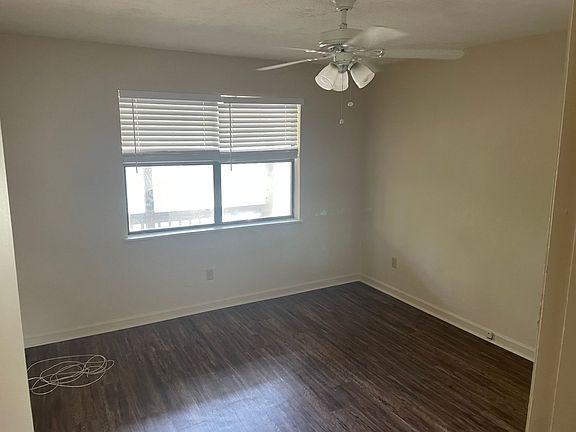 5th image of 301 Dixie Dr #E4
