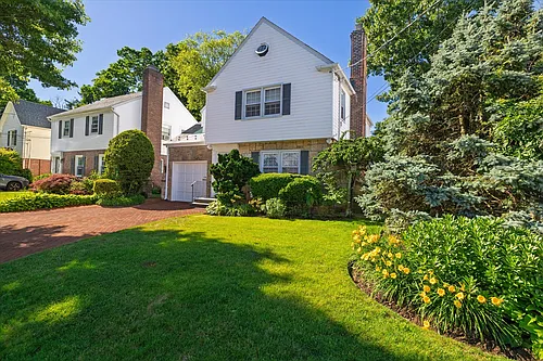 108 Muirfield Rd Photo 1