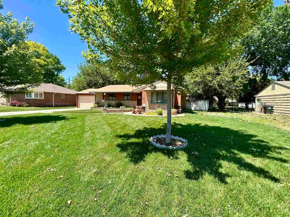 114 Carlton Rd, Hutchinson, KS 67502