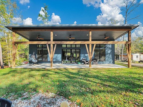 2nd image of 1185 County Road 4921